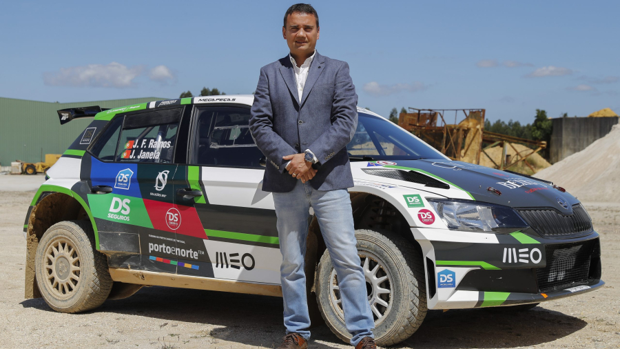 Decisoes e Soluções
Patrocina o carro de J.F.ramos no rally de Portugal